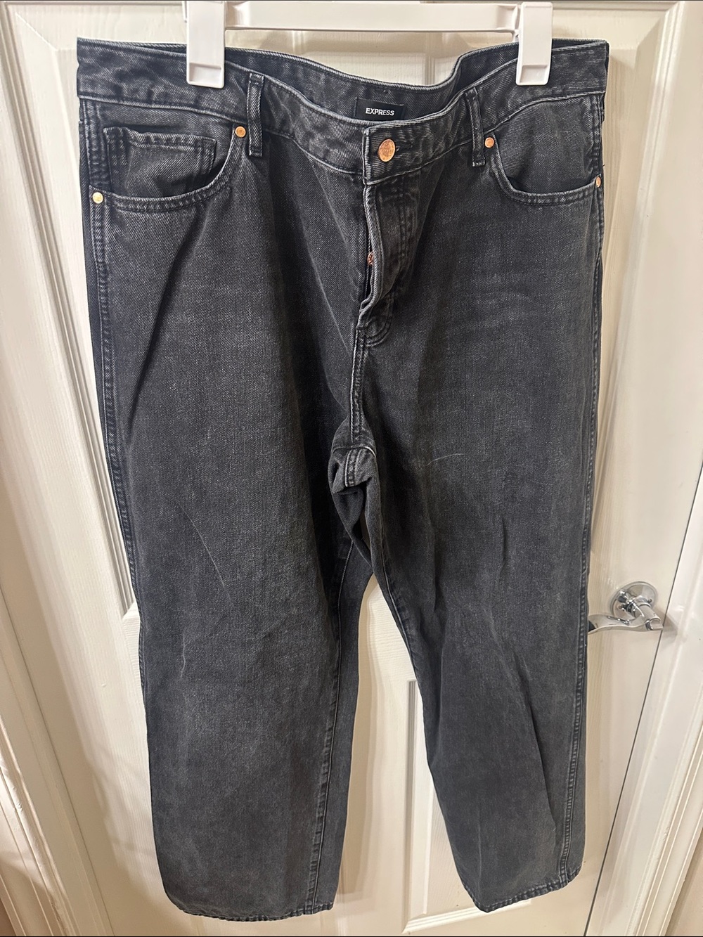 Express Women’s Straight Leg Jeans in Washed Black